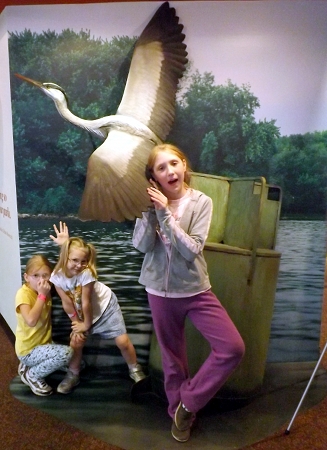Nora and the girls with a crane bird