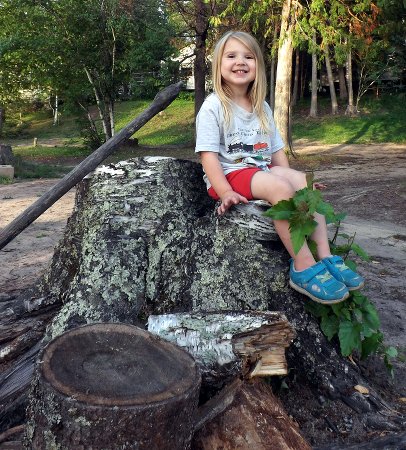 Ella on the stump