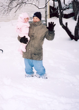 Rosa and Daddy in snow